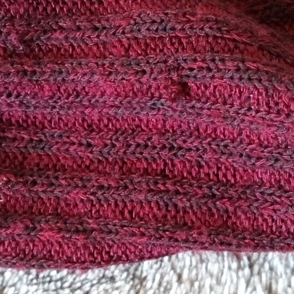 Sun and Shadow rib knit burgundy lightweight top with side laces - Picture 6 of 7